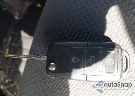 2007 Volkswagen Rabbit 4-Door из США, поврежденный, VIN WVWCR71K77W131185